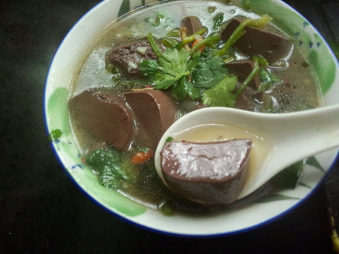 菁选酱油试用之猪血汤