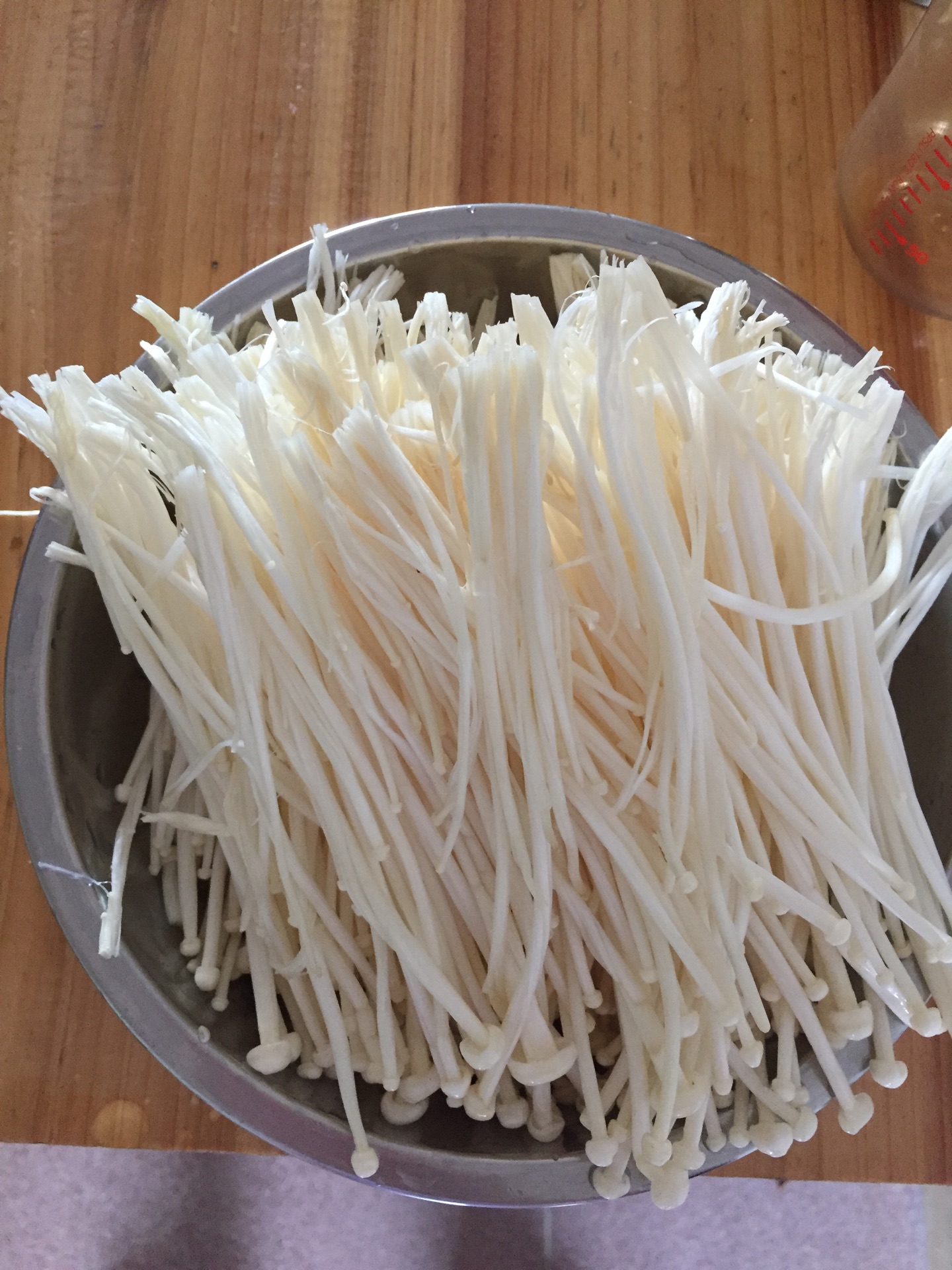 吃一口就绝对放不下筷子的日本豆腐金针菇炖，深受全家老少的喜爱 - 知乎
