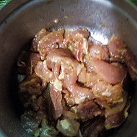 鲜嫩瘦肉的做法图解2