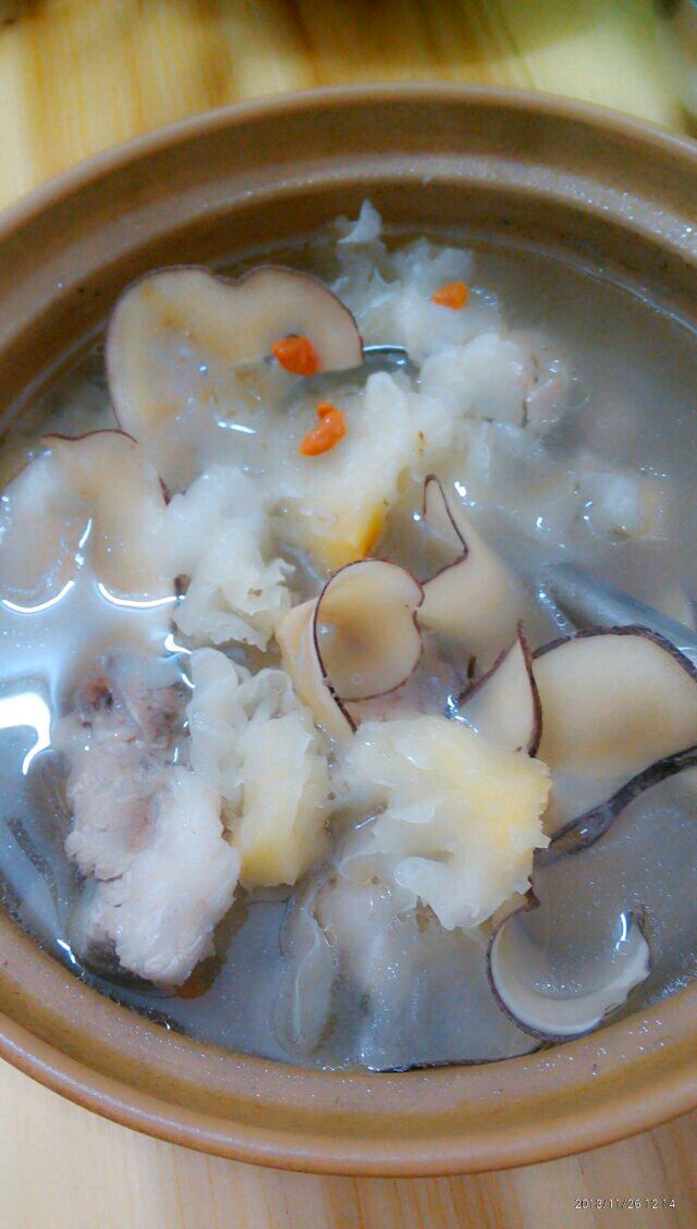 海底椰子排骨汤