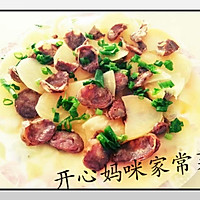 腊肠蒸土豆的做法图解1