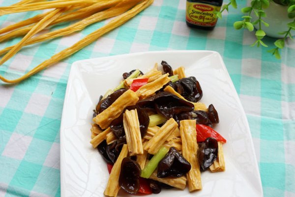 #美极鲜味汁#腐竹木耳的做法_【图解】#美极鲜味汁#腐竹木耳怎么做如何做好吃_#美极鲜味汁#腐竹木耳家常做法大全_Jackey猫_豆果美食