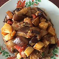 红烧土豆茄子的做法图解1