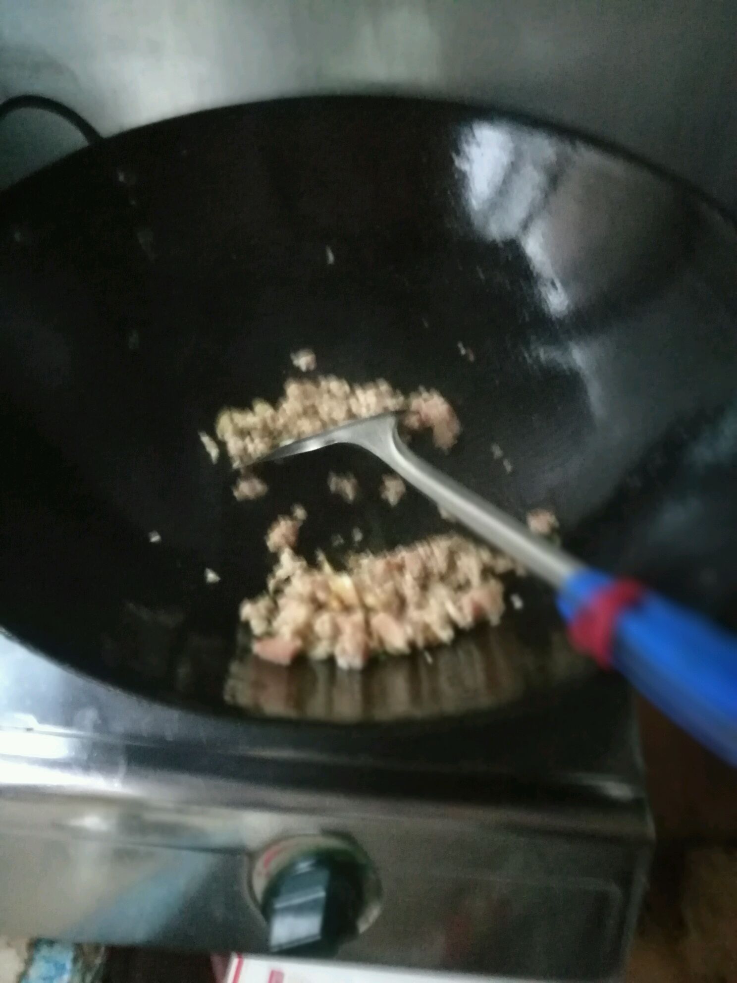 蚂蚁上树鲨鱼骨过敏图片