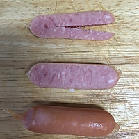煎香肠的做法图解1