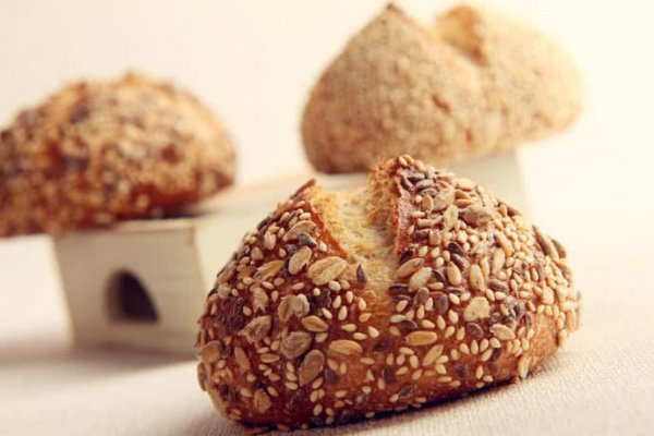 黑麦杂粮面包的做法_【图解】黑麦杂粮面包怎