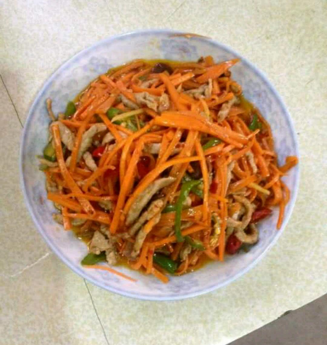 胡萝卜炒肉丝