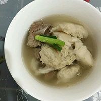 猴头菇排骨汤的做法图解1