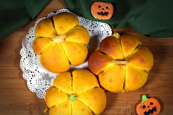 德普烤箱食谱--金瓜面包的做法_【图解】德普