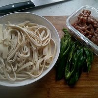 青椒千张肉丝的做法图解1