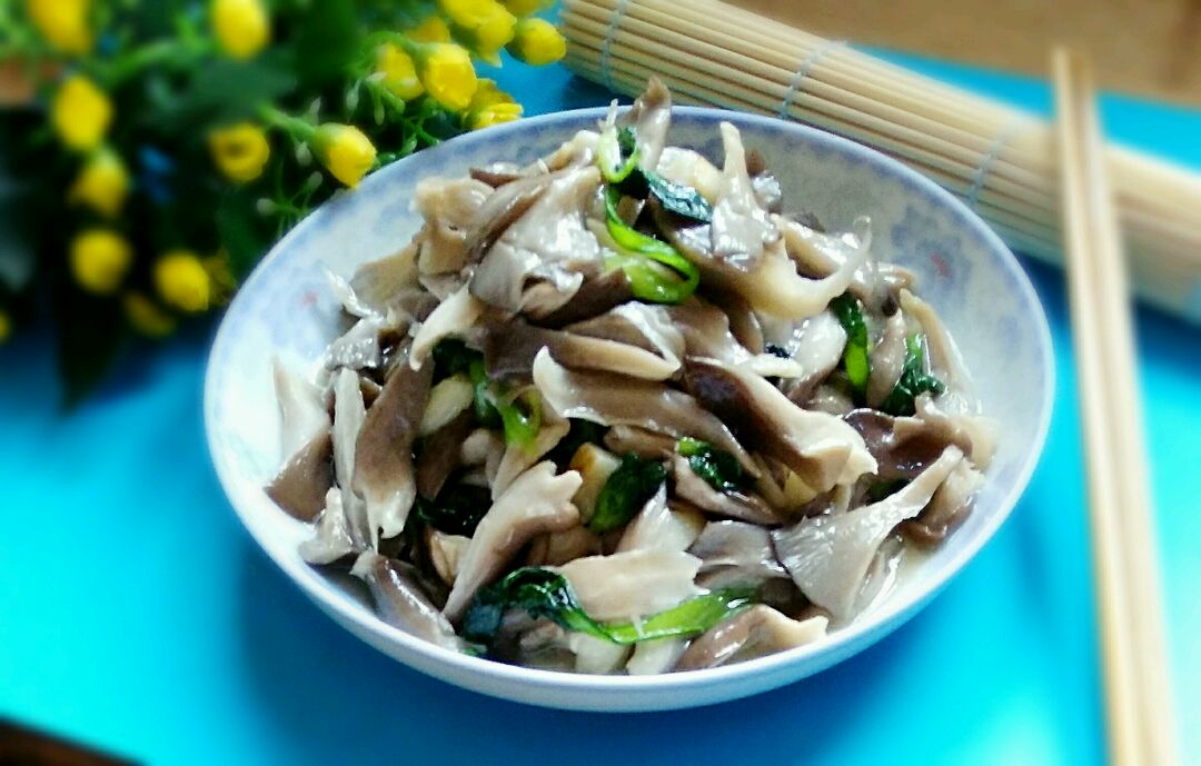 蘑菇炒青菜