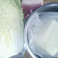 大白菜豆腐五花肉的做法图解1