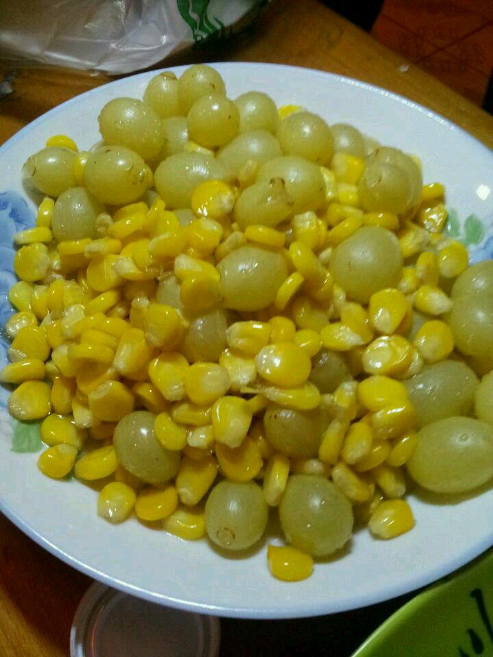 葡萄炒玉米