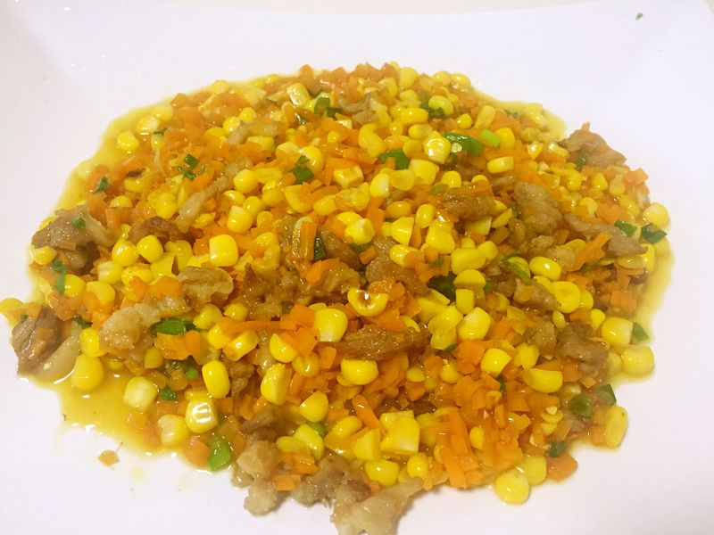 胡萝卜玉米粒炒肉沫