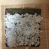 火腿鸡蛋寿司卷的做法图解1