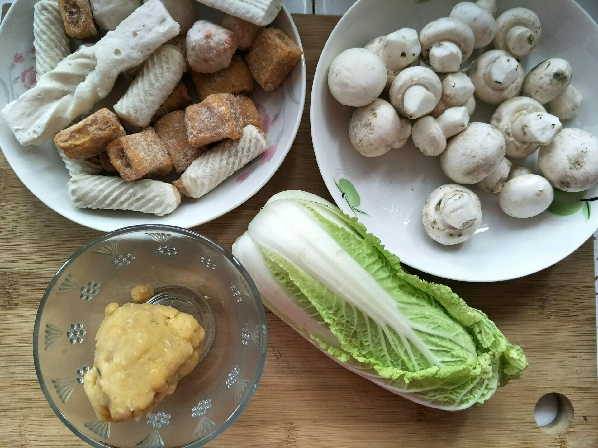 蘑菇炖豆腐怎么做_蘑菇炖豆腐的做法_Ann小叶子_豆果美食