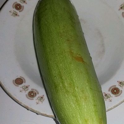 1.西葫芦一个