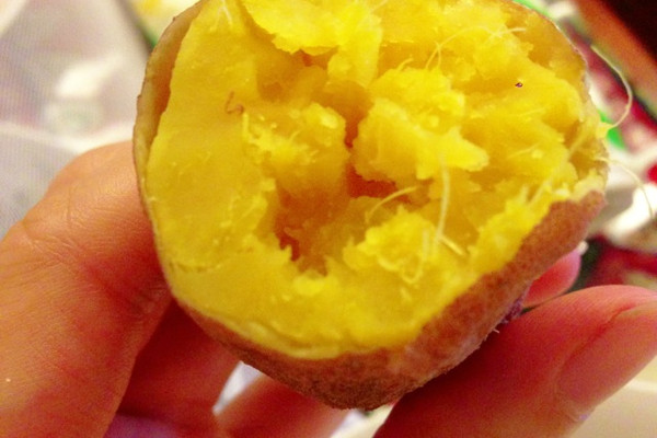 烤山芋微波炉版的做法_【图解】烤山芋微波炉版怎么做如何做好吃_烤山芋微波炉版家常做法大全_蒋小姐啦啦啦_豆果美食