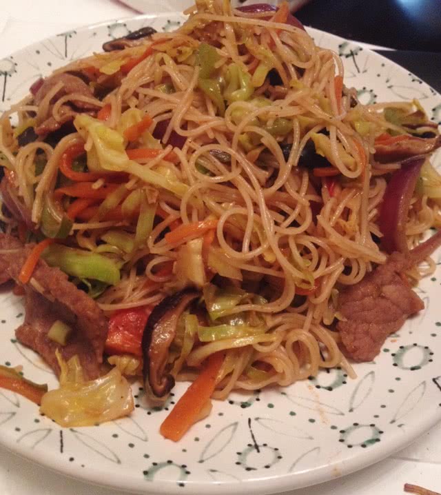简单的美味什锦牛肉炒米粉