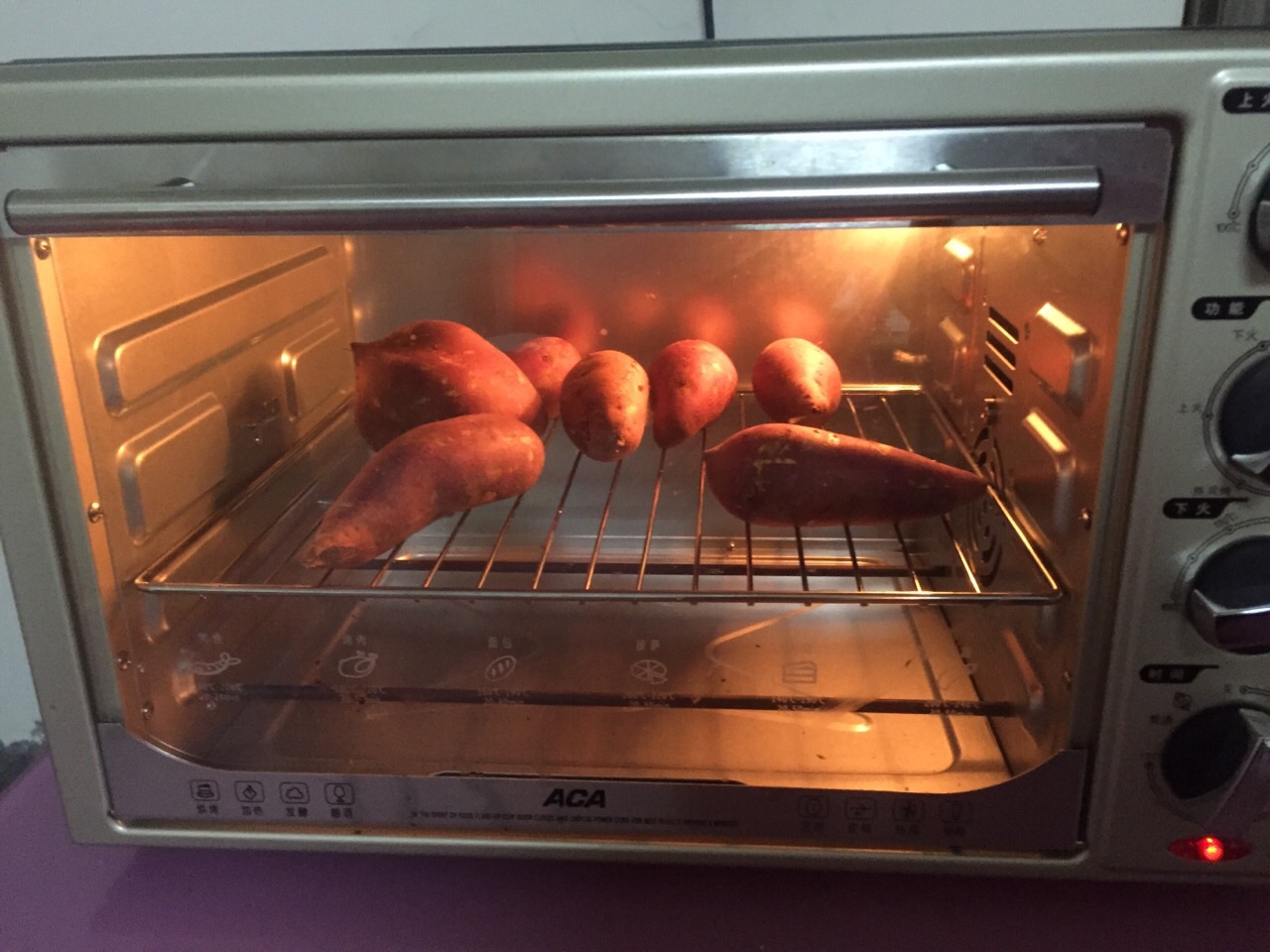 烤箱烤红薯怎么做_烤箱烤红薯的做法_晓筱家_豆果美食