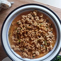 鸡蛋瘦肉羹的做法图解1