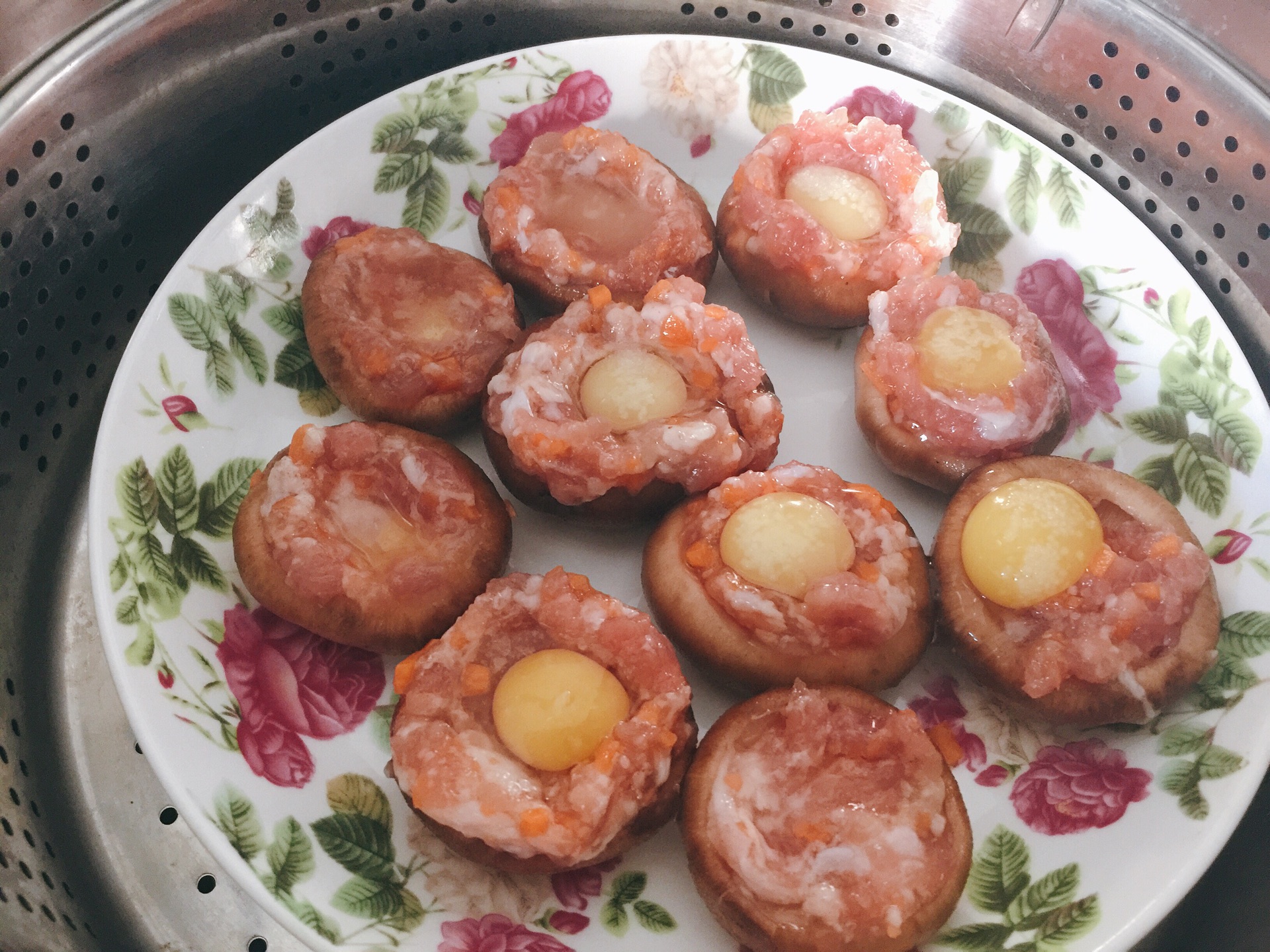 宝宝蒸肉末糕点蛋香菇都爱吃的鹌鹑图片