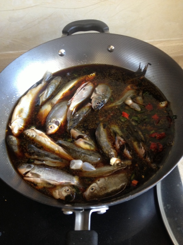 煮小杂鱼