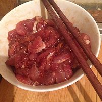 青椒炒肉片的做法图解2