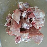 黄豆苦瓜排骨汤的做法图解1