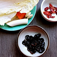醋熘白菜的做法图解1