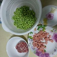 肉末毛豆的做法图解1