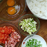 蛋炒饭的做法图解1