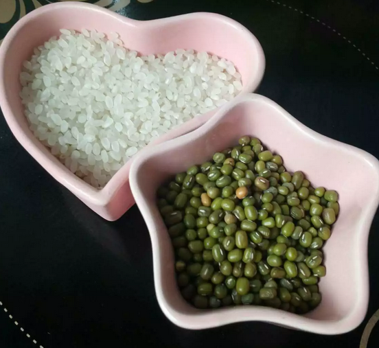 准备绿豆和大米
