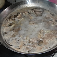 砂锅红焖牛肉的做法图解1