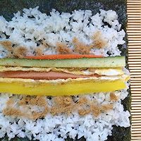 肉松寿司的做法图解1