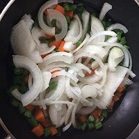 三色蔬菜鳗鱼饭的做法_【图解】三色蔬菜鳗鱼