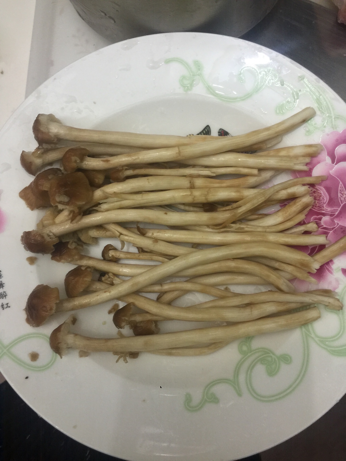 茶树菇蒸排骨