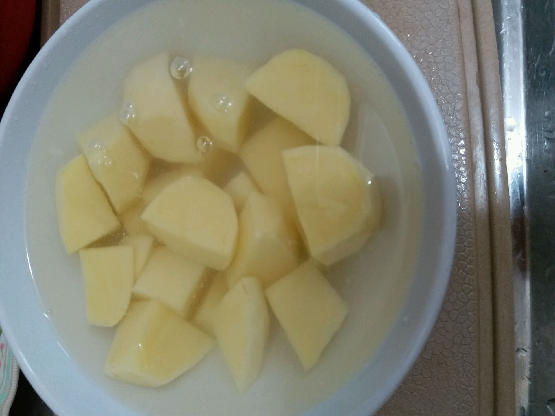 咖喱煮鸡翼薯仔豆皮