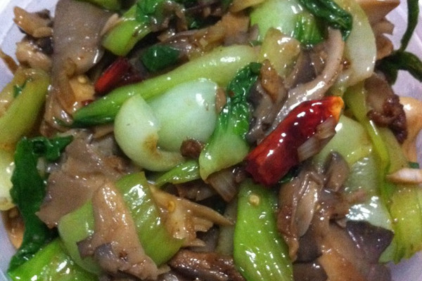 蘑菇炒油菜