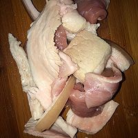 汆白肉的做法图解1