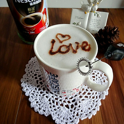 #变身咖啡大师之英文字母图案卡布奇诺咖啡#