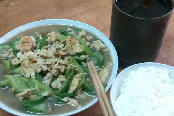 丝瓜炒鸡蛋(简单晚餐系列)的做法_【图解】丝