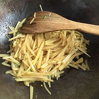 葱花土豆丝的做法图解2...<a href=
