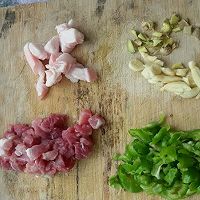 小炒豌豆的做法图解1