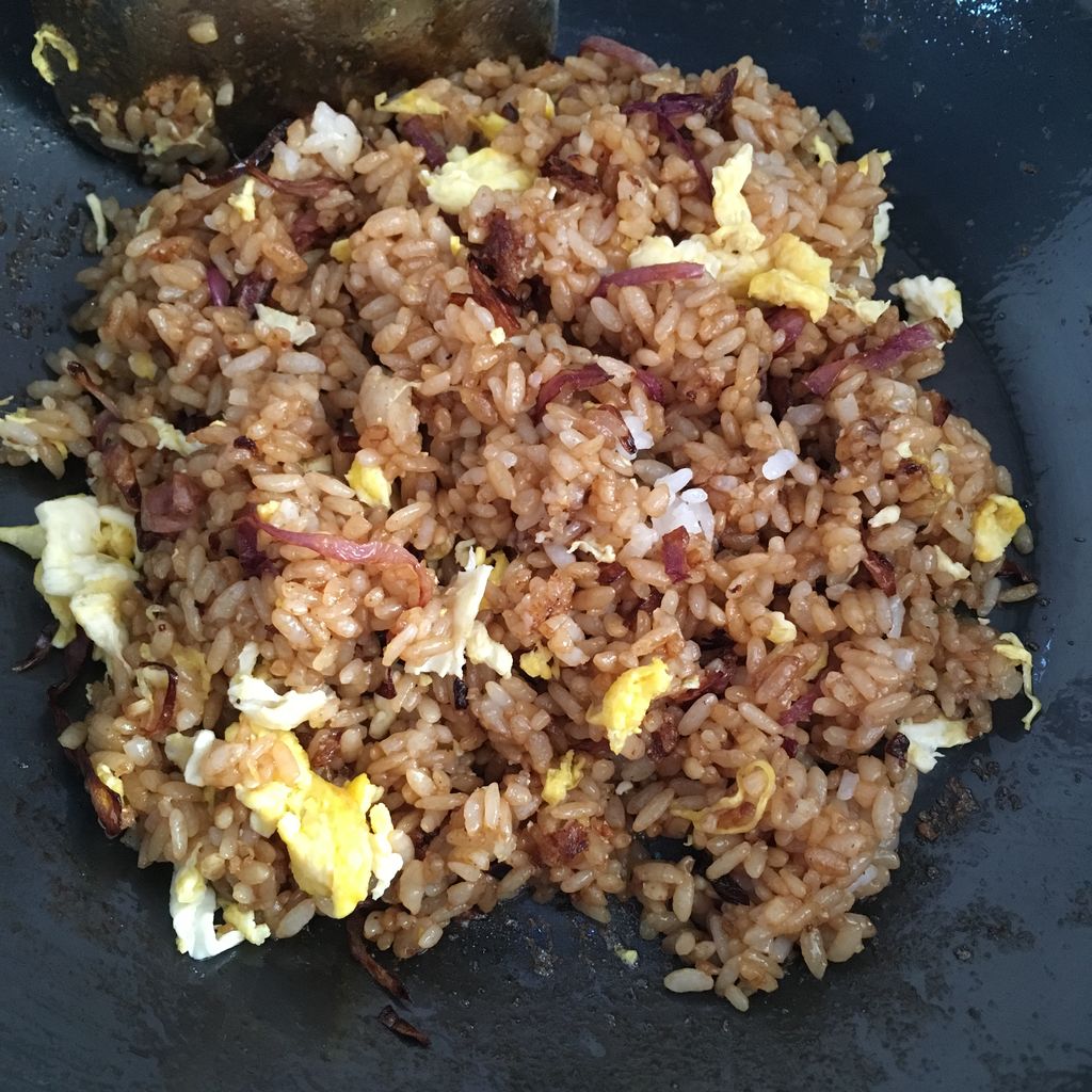 酱油葱油蛋炒饭的做法