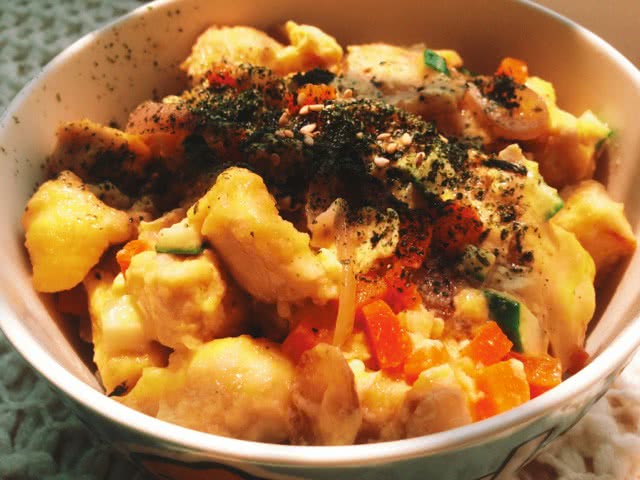日式滑蛋鸡肉饭