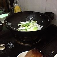 大葱烧豆腐的做法图解2...<a href=