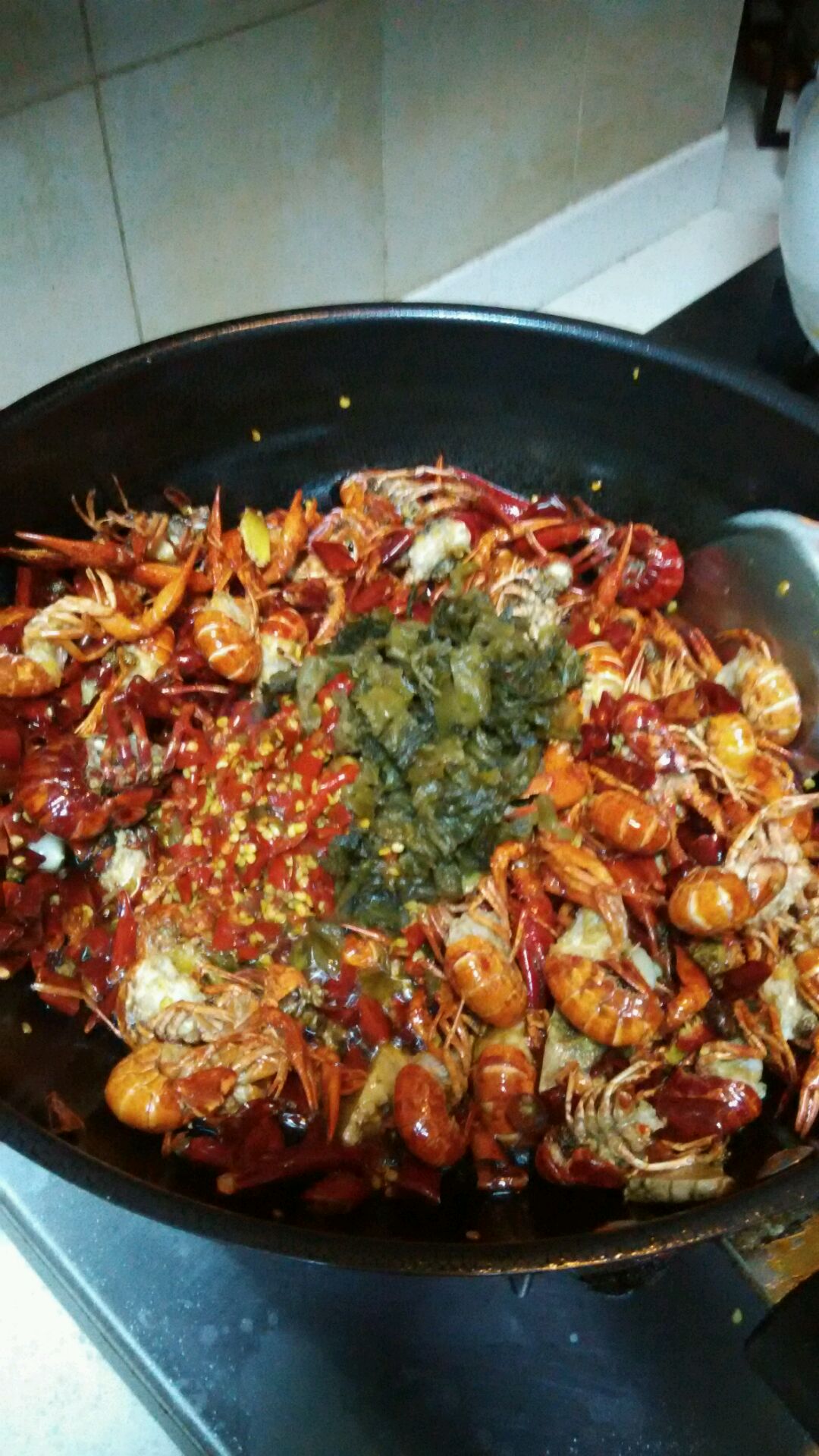 豆瓣酱.炒至闻到牛尾香味汤为什么不白呢图片
