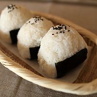 烤牛肉蔬菜寿司的做法图解1