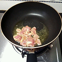 草菇豆腐的做法图解1